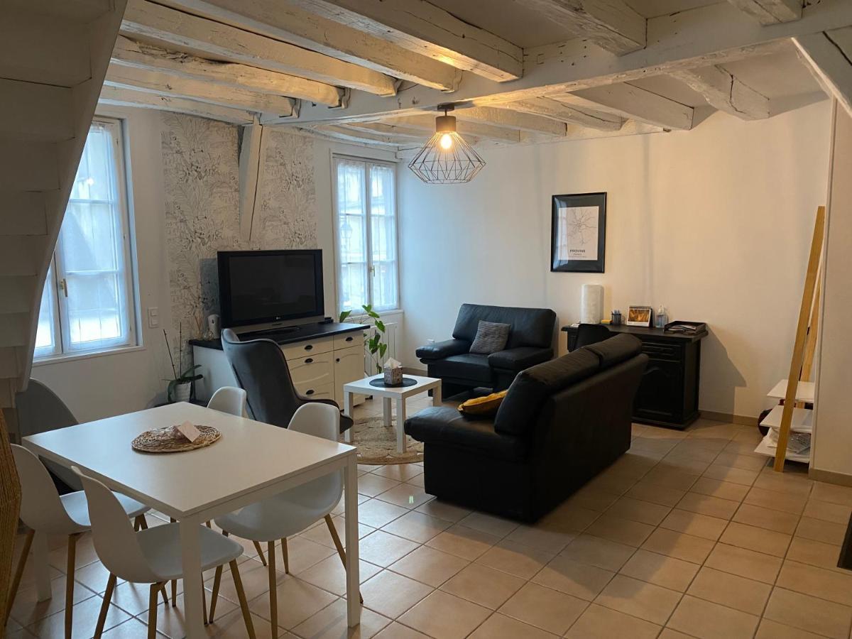 Le Marais Vous - Duplex En Centre-Ville. Provins Eksteriør bilde