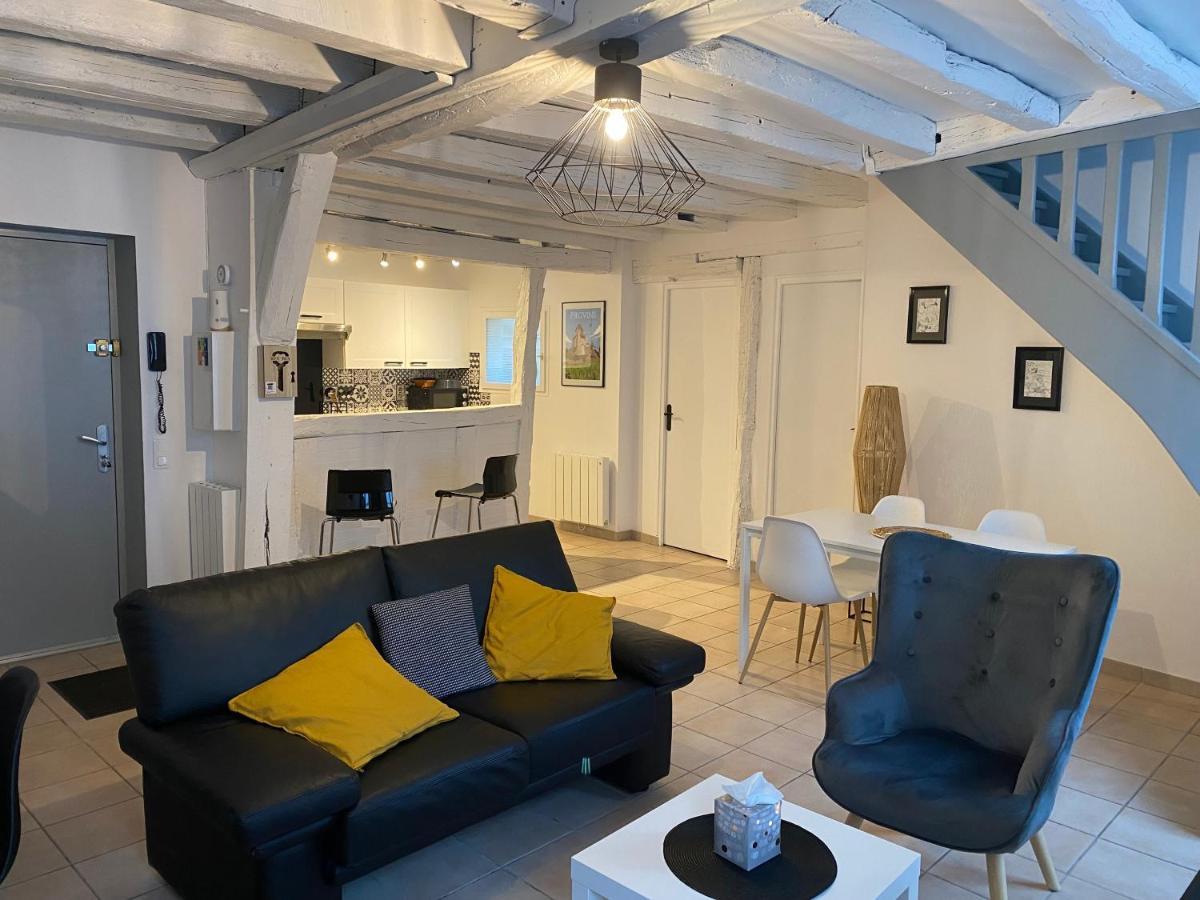Le Marais Vous - Duplex En Centre-Ville. Provins Eksteriør bilde